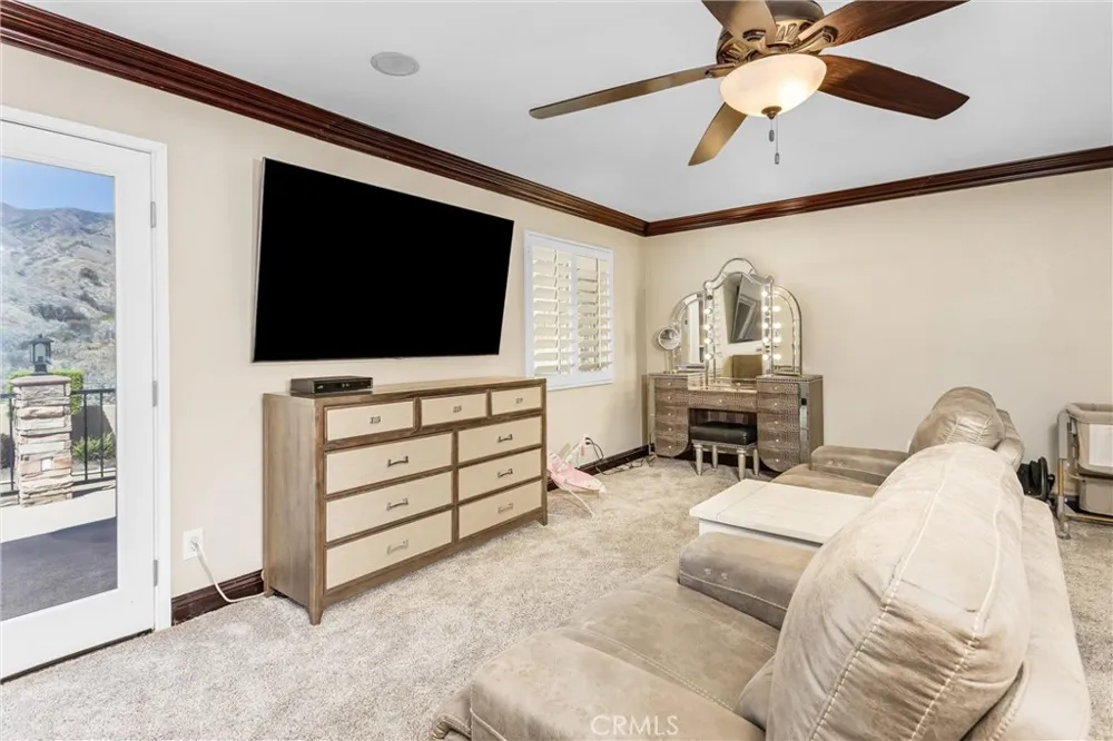 7773 La Cresta Street Highland, CA 92346