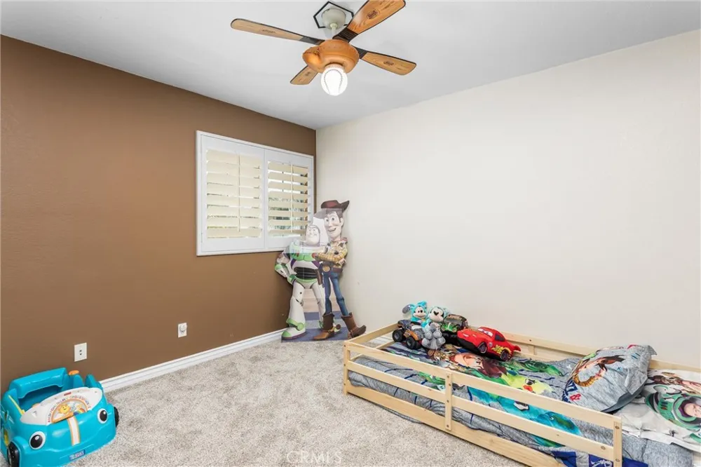 7773 La Cresta Street Highland, CA 92346