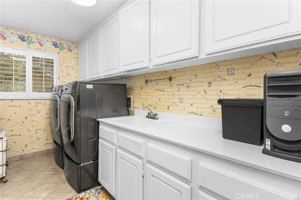 7773 La Cresta Street Highland, CA 92346