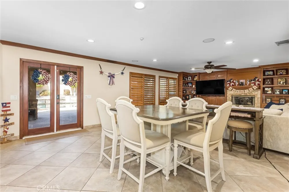 7773 La Cresta Street Highland, CA 92346