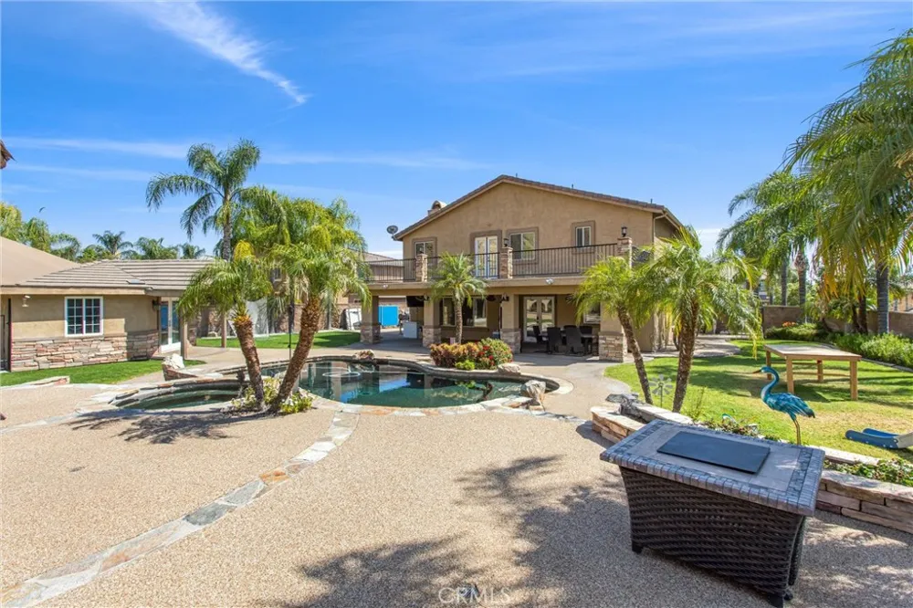 7773 La Cresta Street Highland, CA 92346