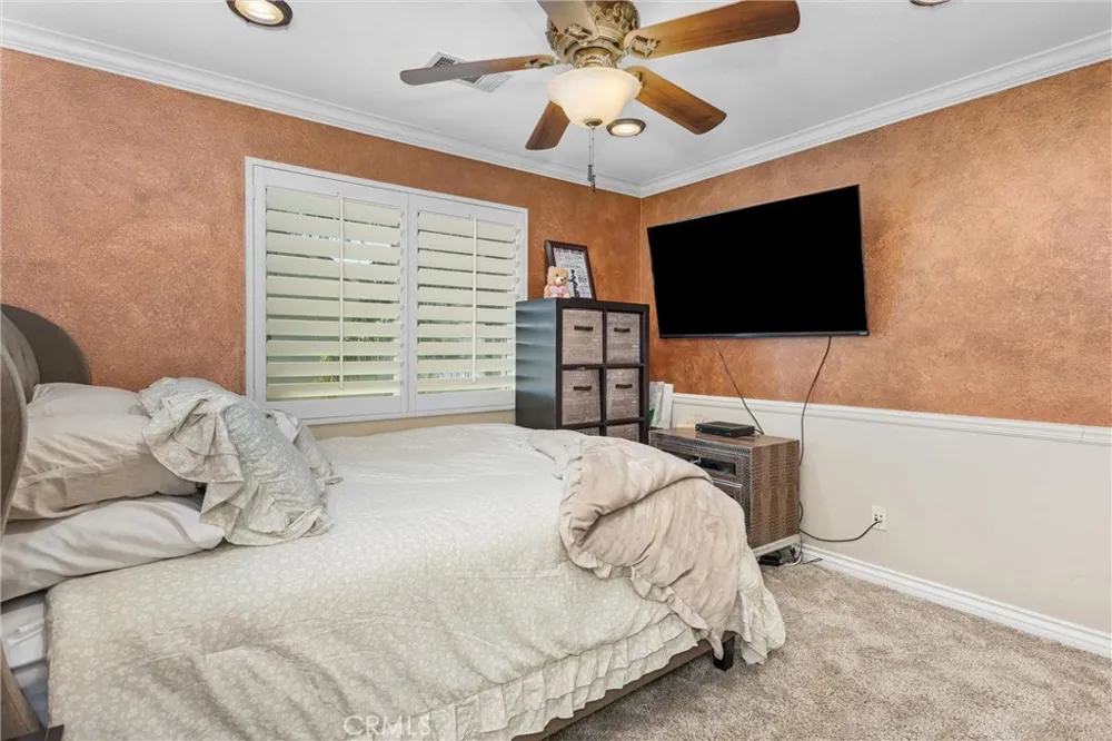 7773 La Cresta Street Highland, CA 92346