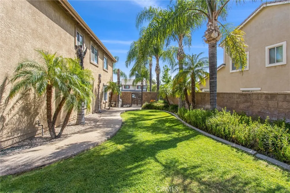 7773 La Cresta Street Highland, CA 92346