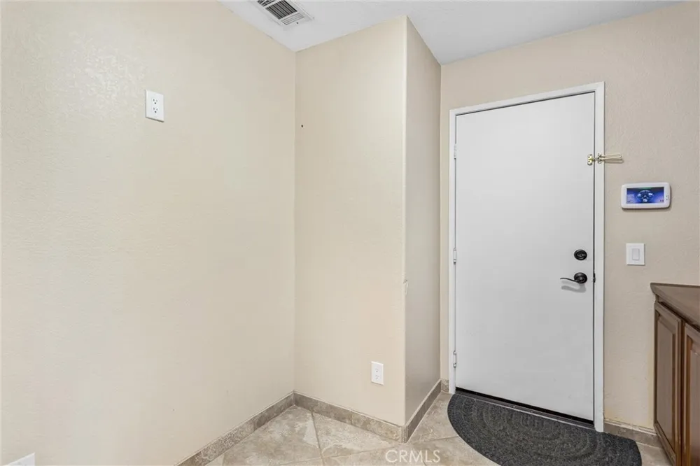 7773 La Cresta Street Highland, CA 92346