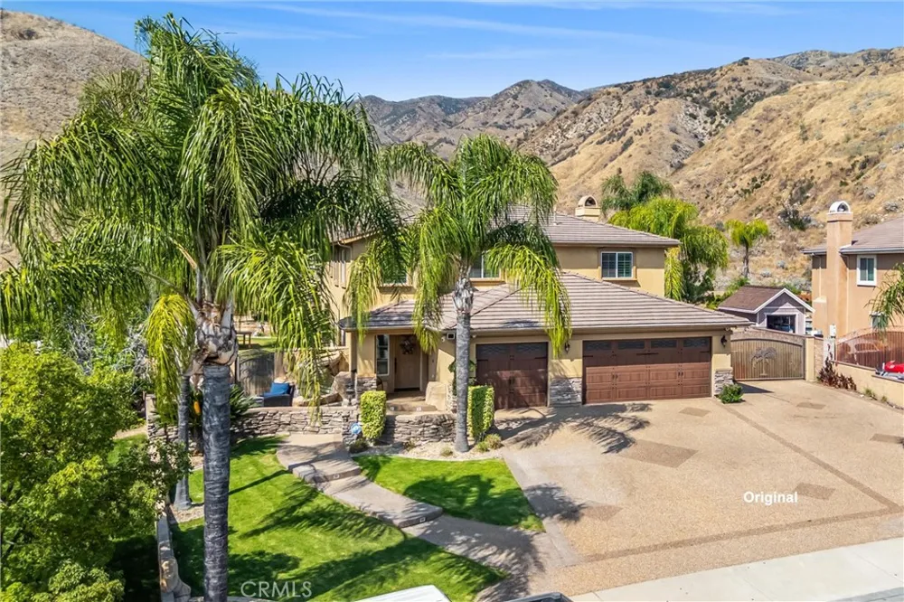7773 La Cresta Street Highland, CA 92346