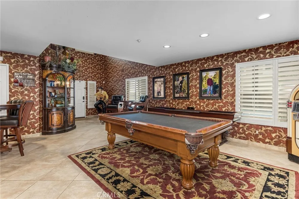 7773 La Cresta Street Highland, CA 92346