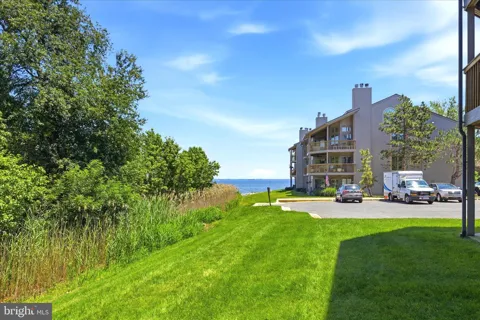 2016 QUAY VILLAGE COURT #T2