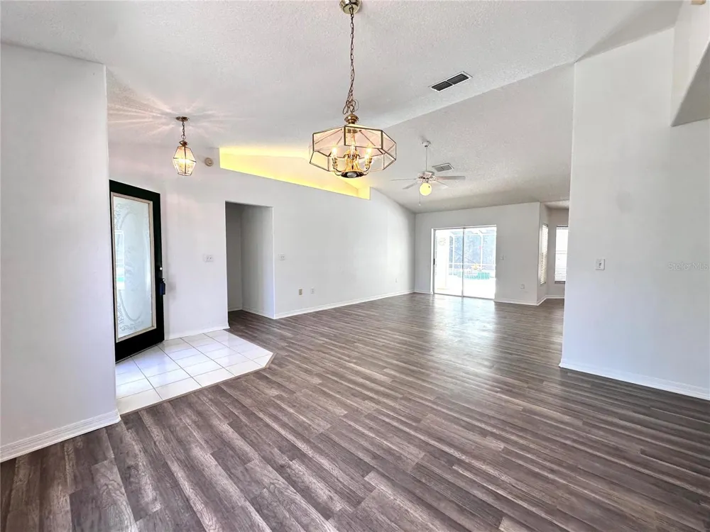 29439 SCHINNECOCK HILLS LANE San Antonio, FL 33576