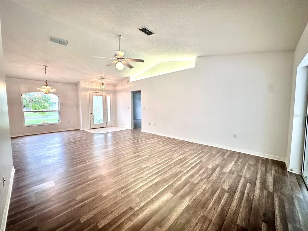 29439 SCHINNECOCK HILLS LANE San Antonio, FL 33576