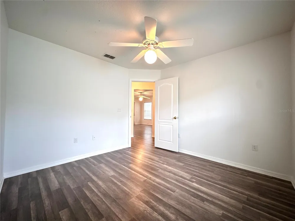 29439 SCHINNECOCK HILLS LANE San Antonio, FL 33576