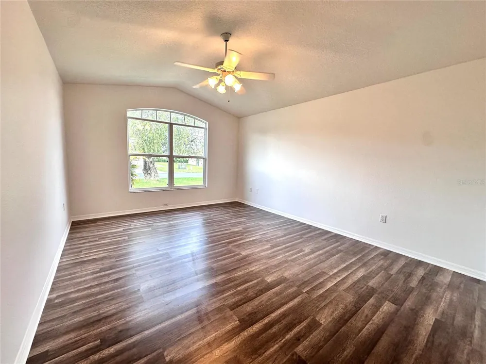 29439 SCHINNECOCK HILLS LANE San Antonio, FL 33576
