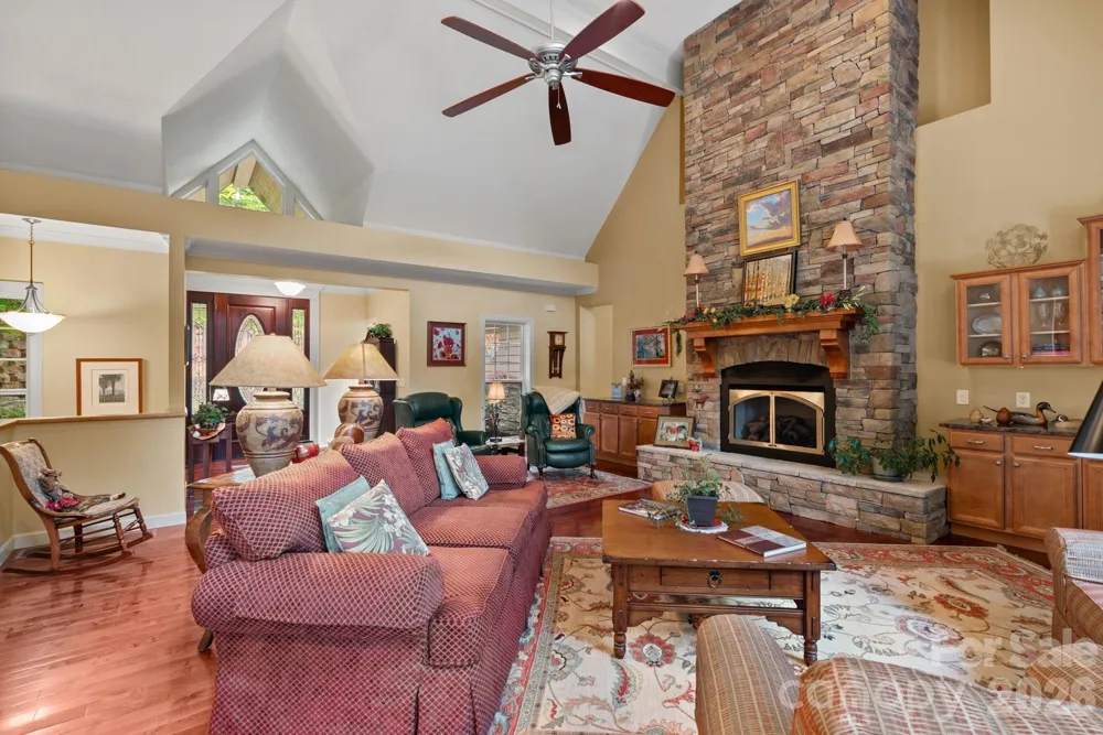 522 Silver Hawk Lane Weaverville, NC 28787