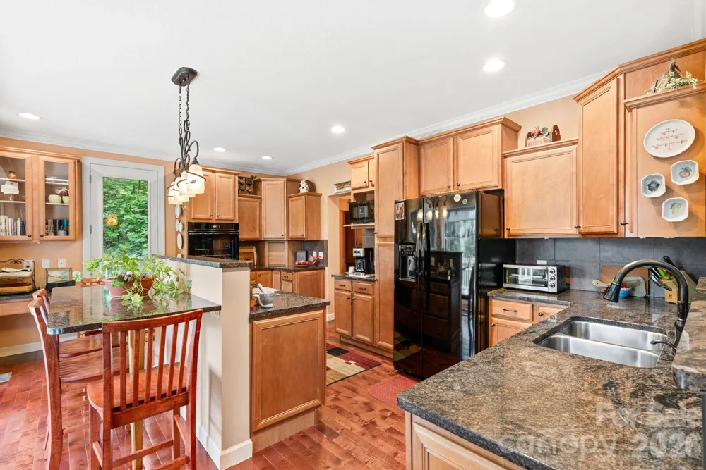 522 Silver Hawk Lane Weaverville, NC 28787