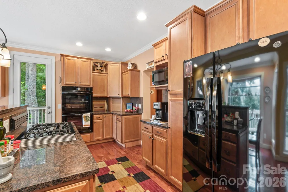 522 Silver Hawk Lane Weaverville, NC 28787