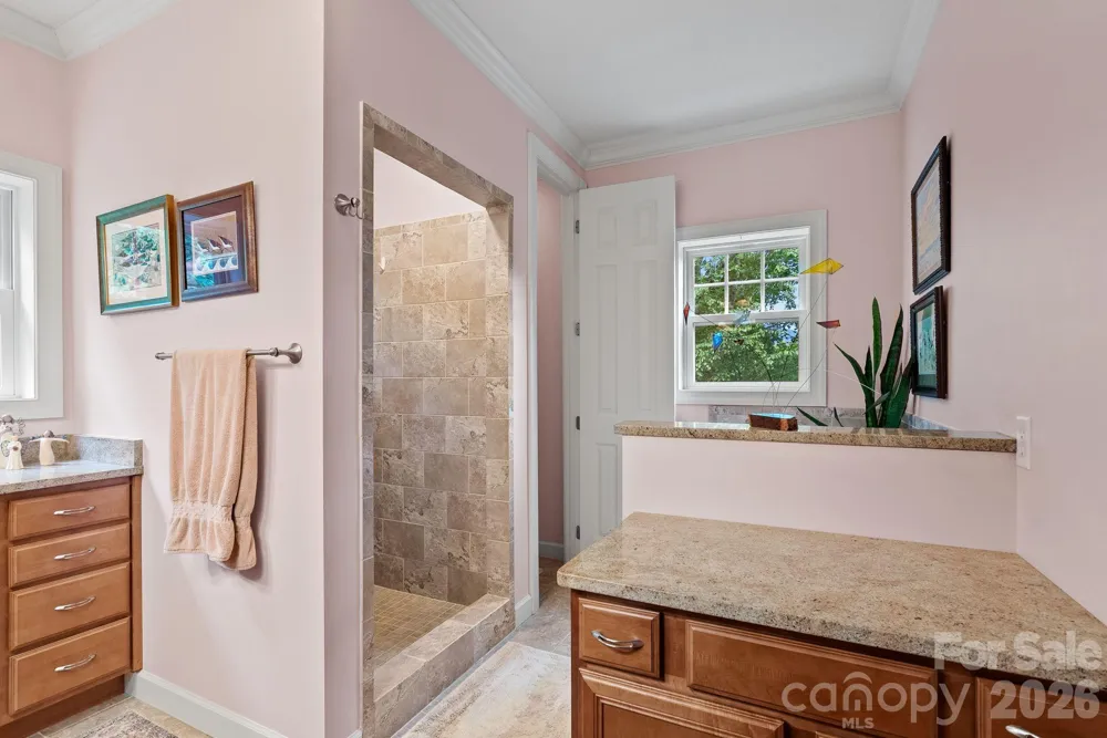 522 Silver Hawk Lane Weaverville, NC 28787
