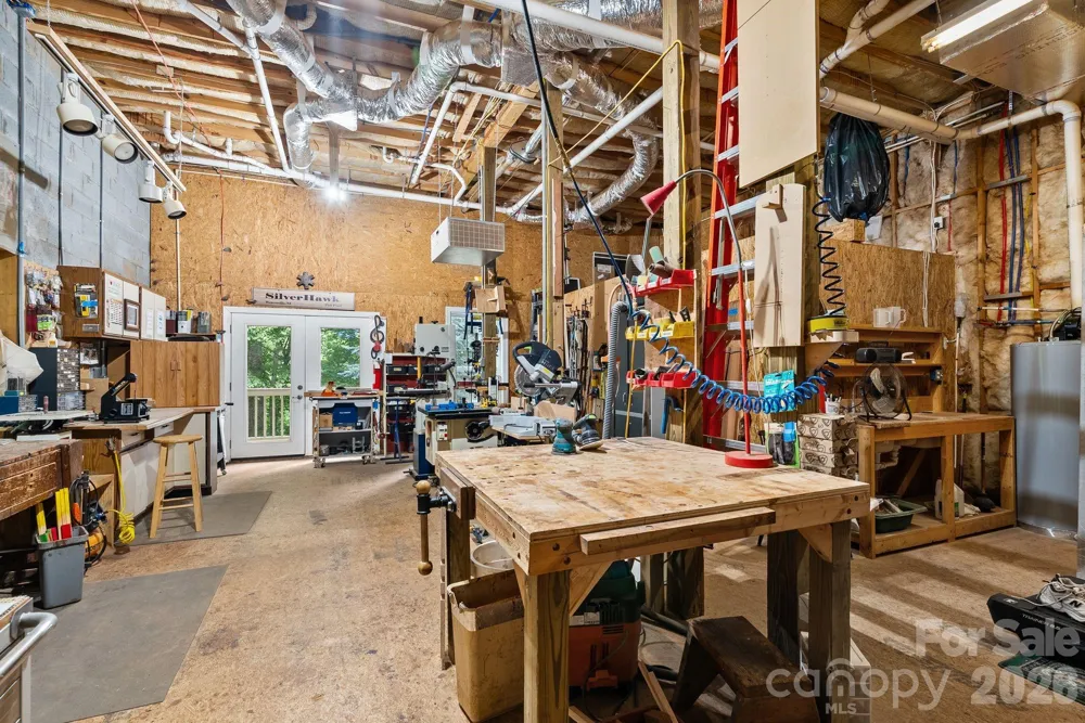 522 Silver Hawk Lane Weaverville, NC 28787
