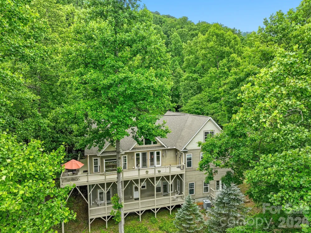 522 Silver Hawk Lane Weaverville, NC 28787