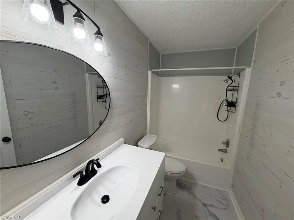 201 Quesinberry Road #E2 Mount Airy, NC 27030