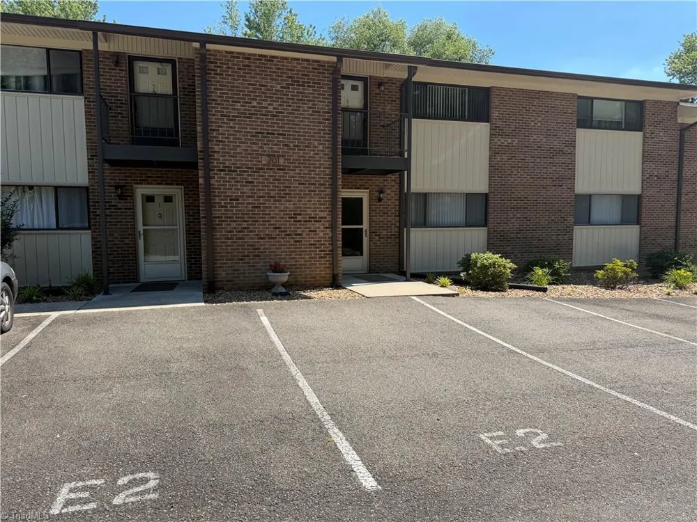 201 Quesinberry Road #E2 Mount Airy, NC 27030