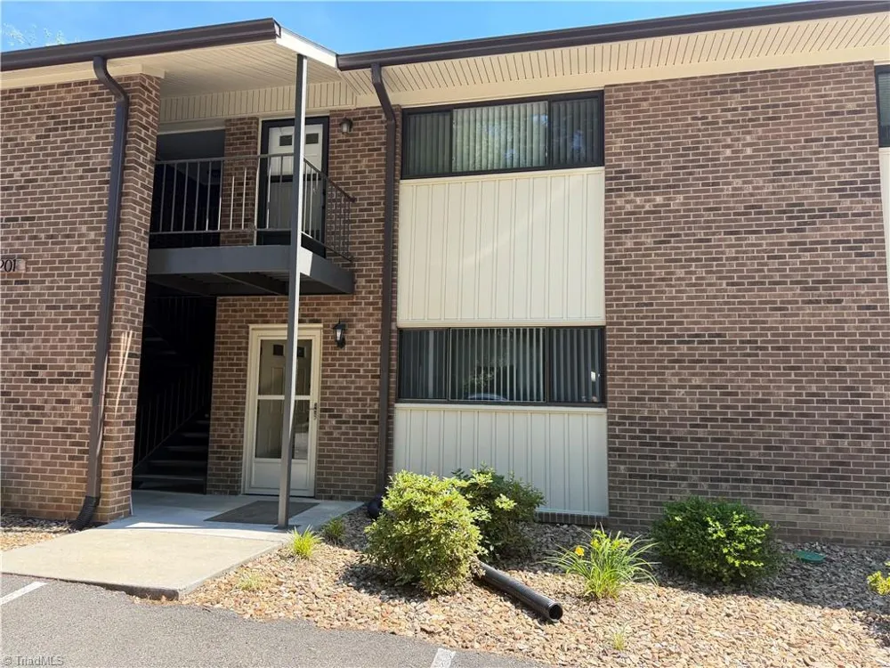 201 Quesinberry Road #E2 Mount Airy, NC 27030