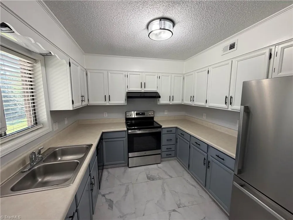 201 Quesinberry Road #E2 Mount Airy, NC 27030