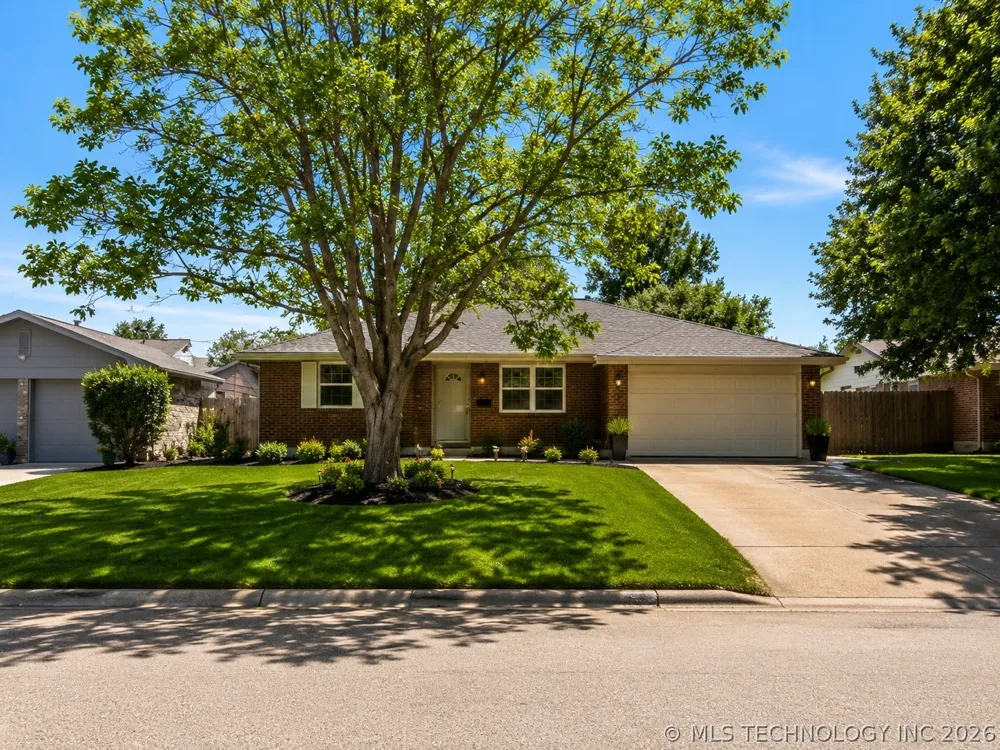 204 E Bass Yukon, OK 73099