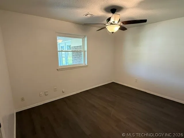 204 E Bass Yukon, OK 73099