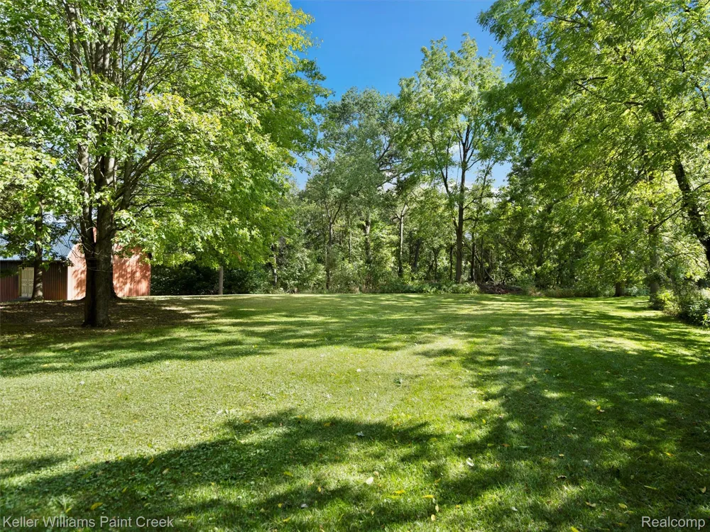 5500 Seymour Lake Road Brandon Charter Township, MI 48371