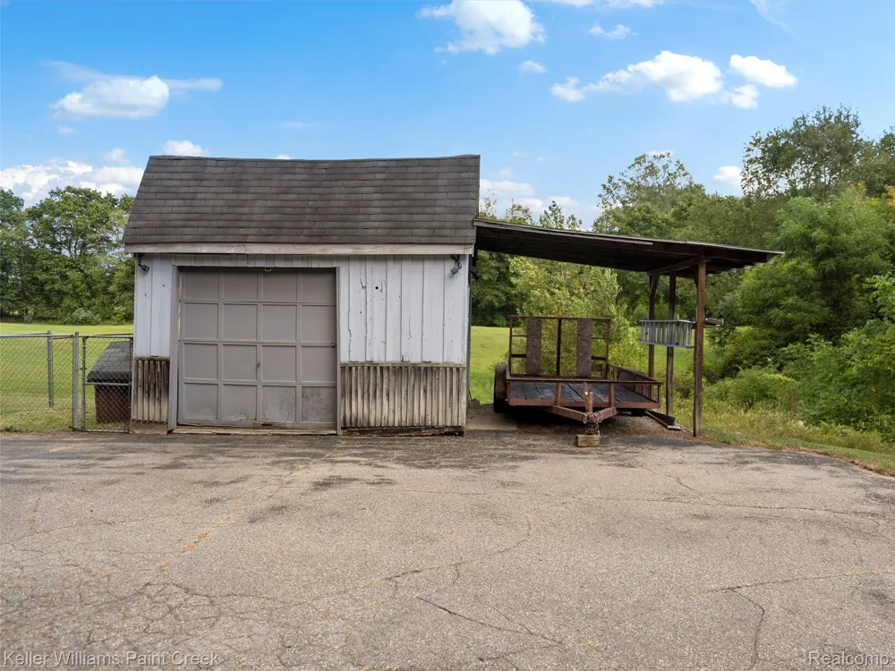5500 Seymour Lake Road Brandon Charter Township, MI 48371