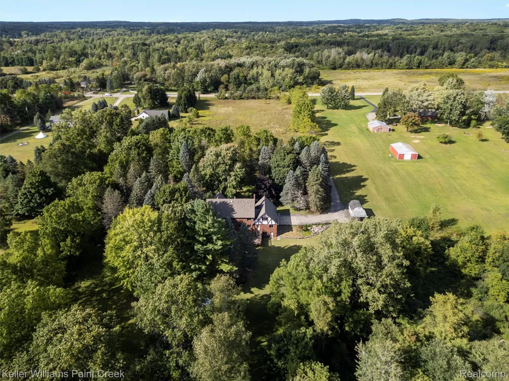5500 Seymour Lake Road Brandon Charter Township, MI 48371