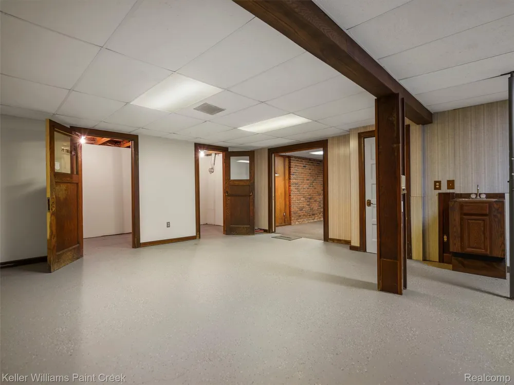 5500 Seymour Lake Road Brandon Charter Township, MI 48371