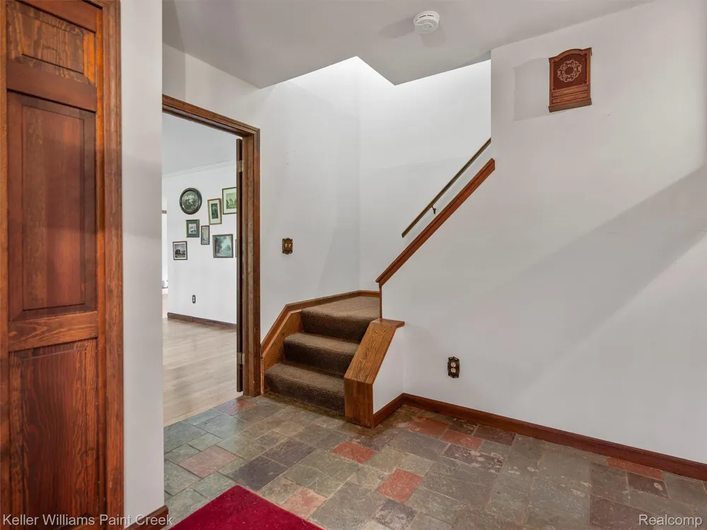 5500 Seymour Lake Road Brandon Charter Township, MI 48371