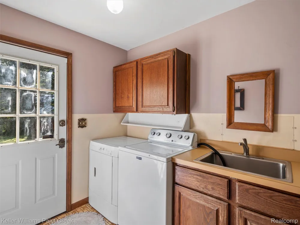 5500 Seymour Lake Road Brandon Charter Township, MI 48371