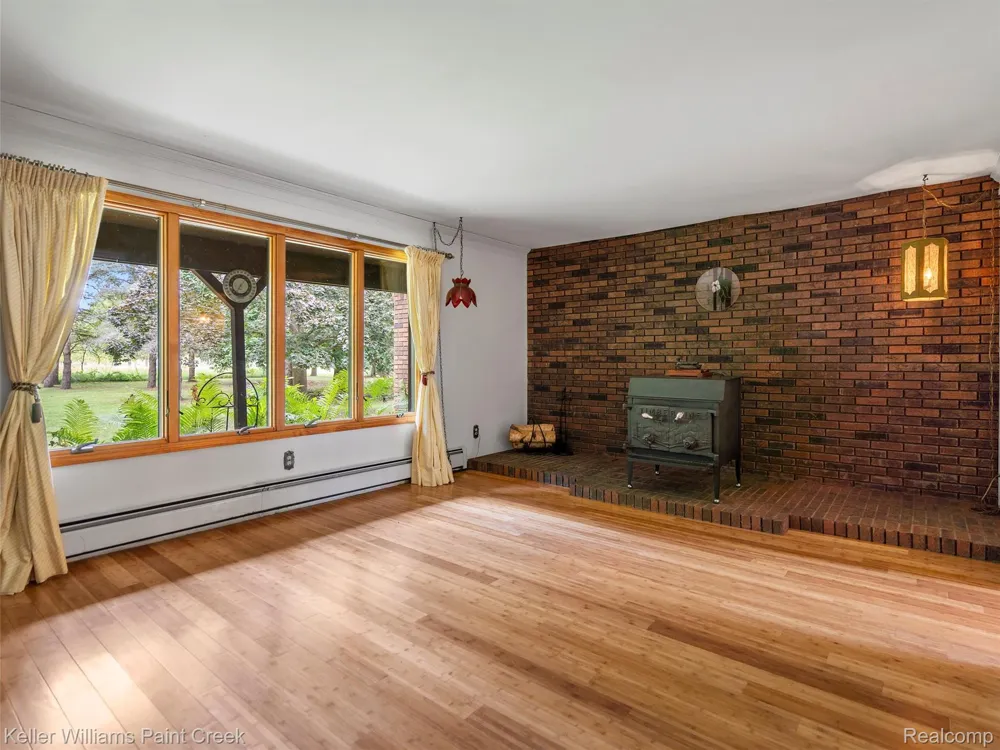 5500 Seymour Lake Road Brandon Charter Township, MI 48371
