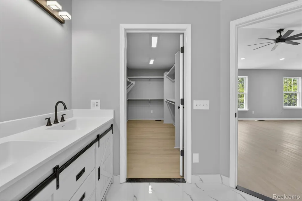 8862 Prairie Street York Charter Township, MI 48197