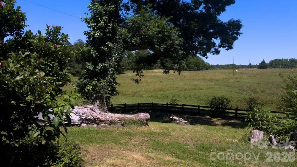 9818 S NC 9 LANE Columbus, NC 28722