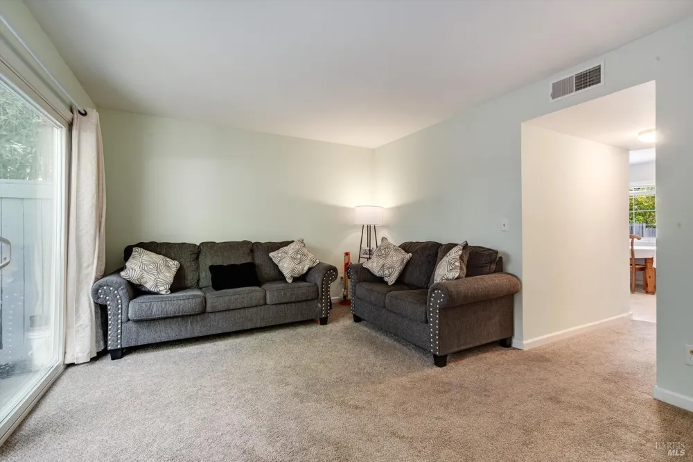 1506 Townview Avenue Santa Rosa, CA 95405