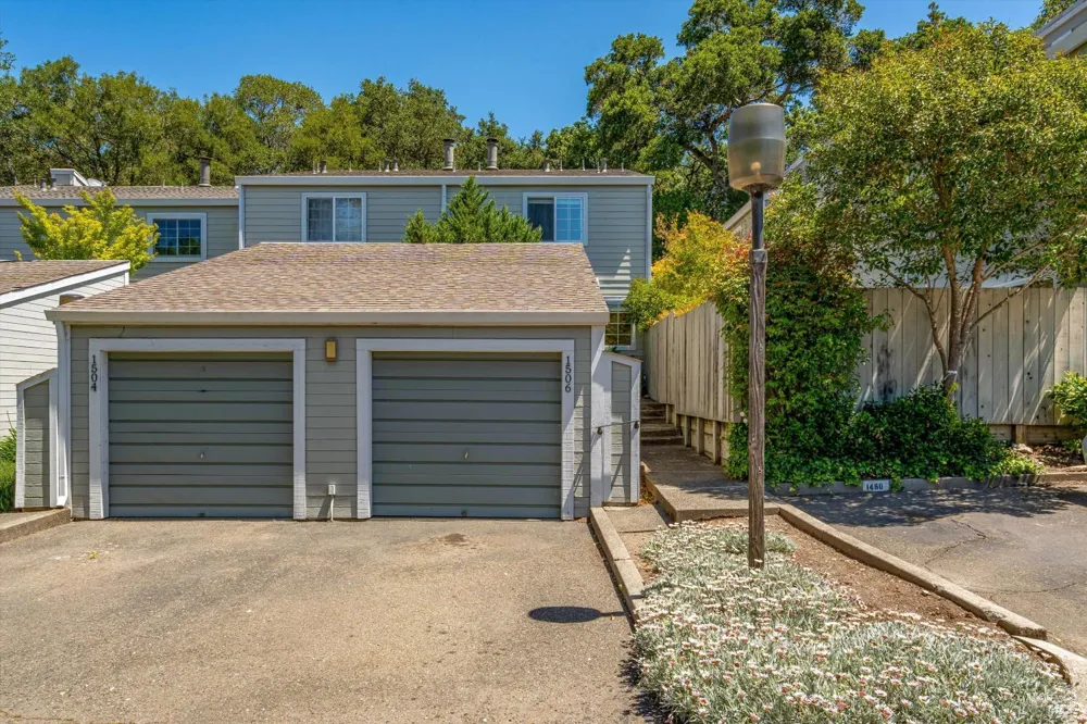 1506 Townview Avenue Santa Rosa, CA 95405