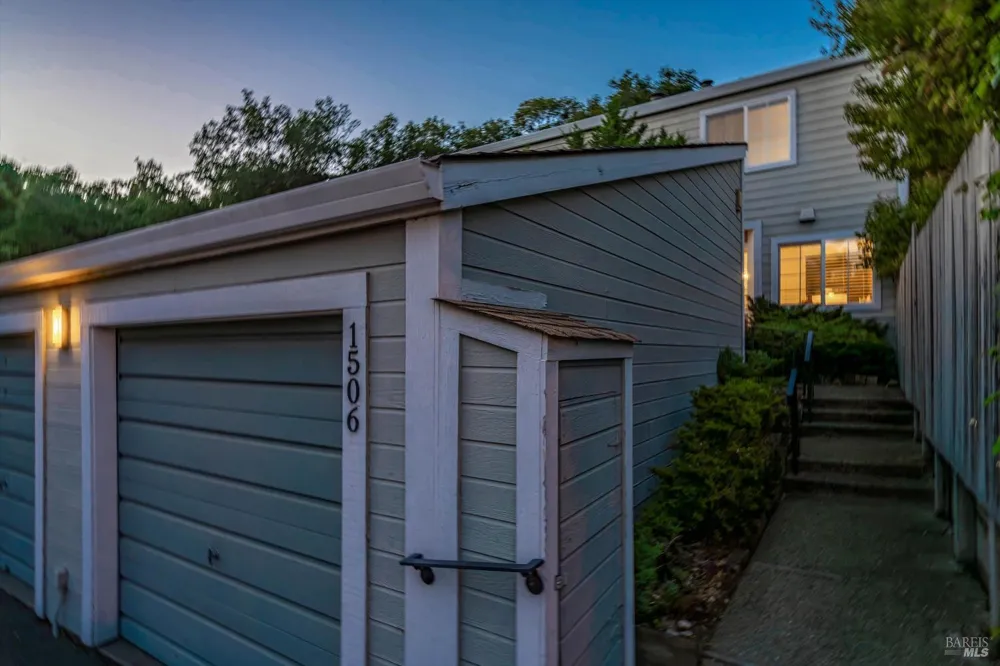 1506 Townview Avenue Santa Rosa, CA 95405