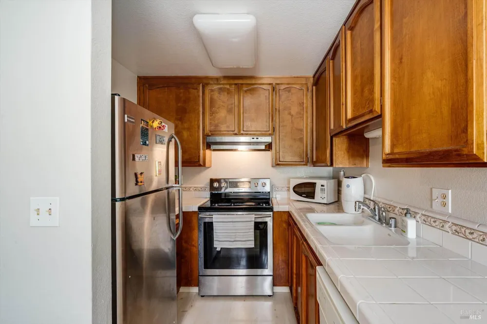 1506 Townview Avenue Santa Rosa, CA 95405