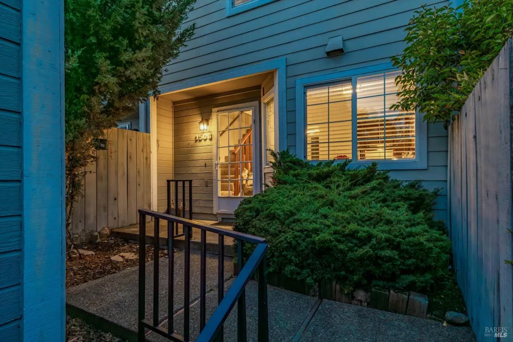 1506 Townview Avenue Santa Rosa, CA 95405
