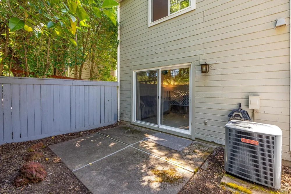 1506 Townview Avenue Santa Rosa, CA 95405
