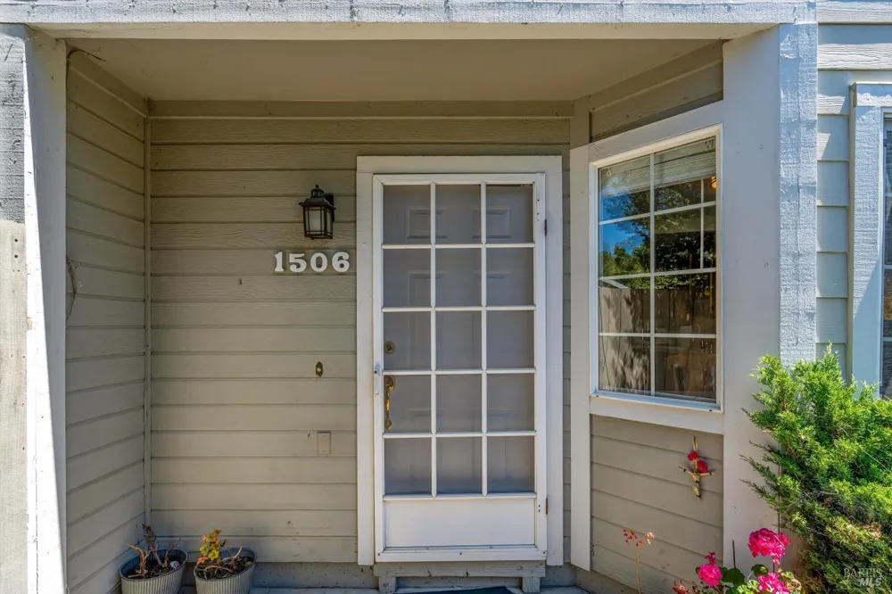1506 Townview Avenue Santa Rosa, CA 95405