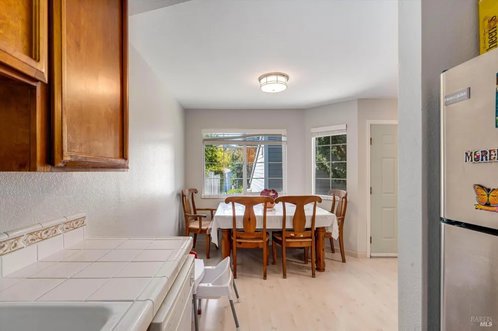 1506 Townview Avenue Santa Rosa, CA 95405