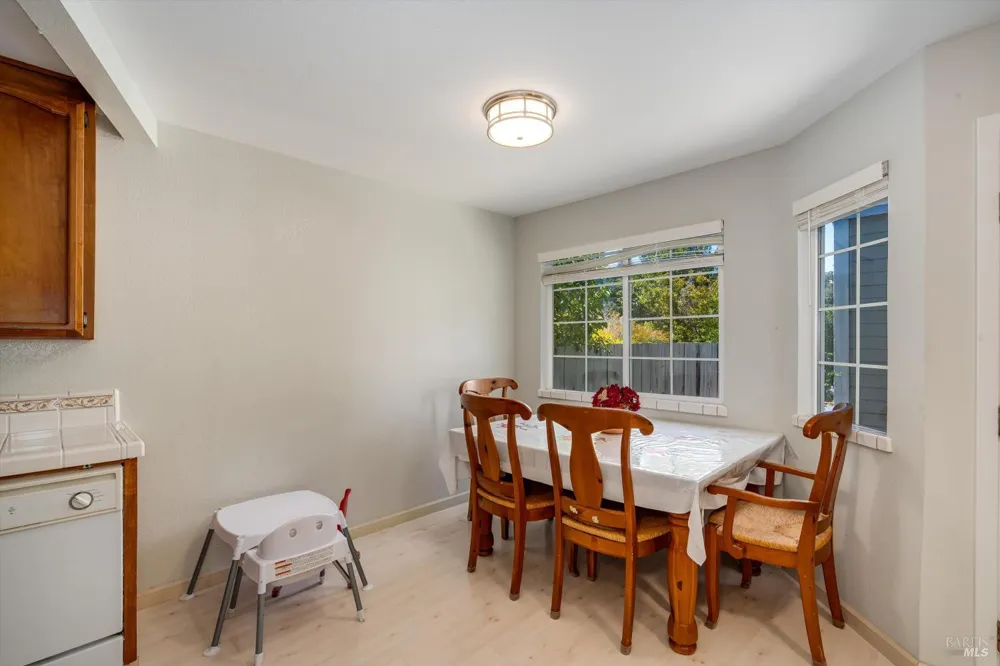 1506 Townview Avenue Santa Rosa, CA 95405