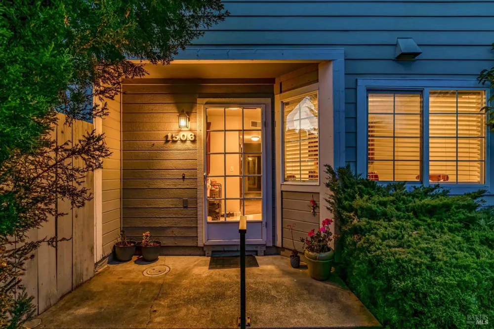 1506 Townview Avenue Santa Rosa, CA 95405