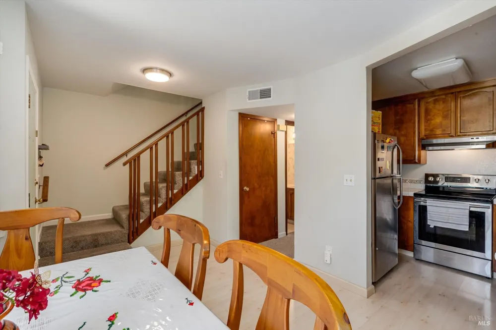1506 Townview Avenue Santa Rosa, CA 95405