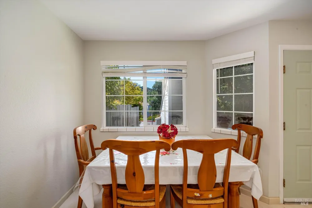 1506 Townview Avenue Santa Rosa, CA 95405