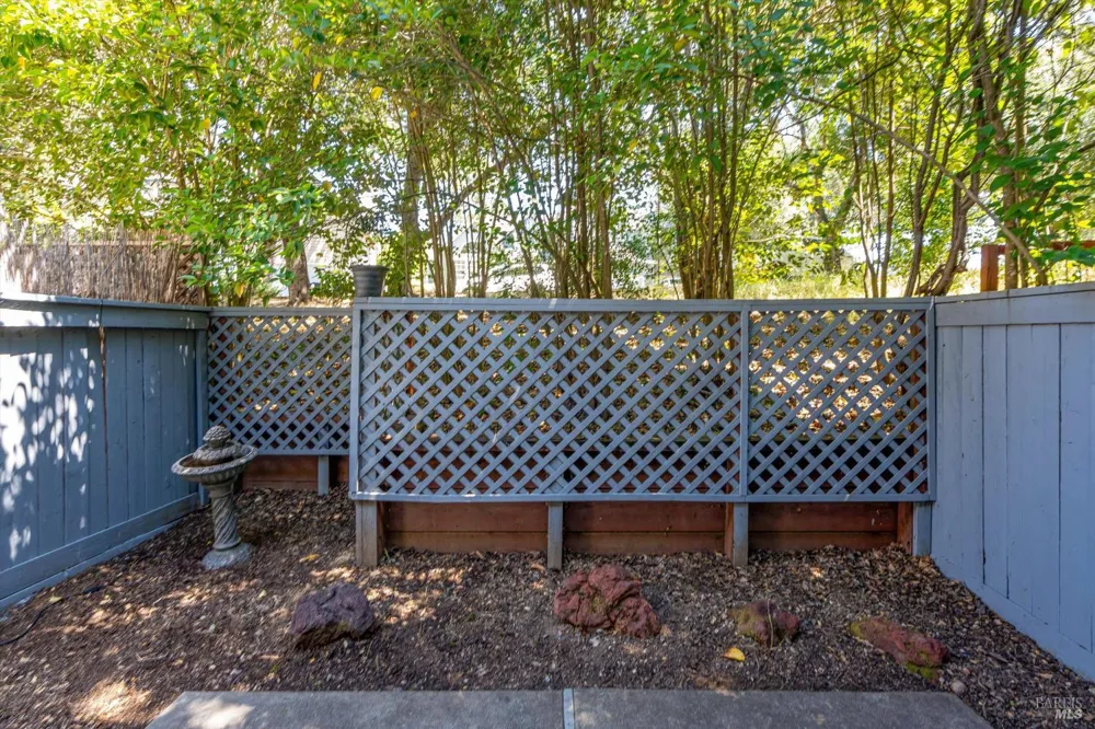 1506 Townview Avenue Santa Rosa, CA 95405