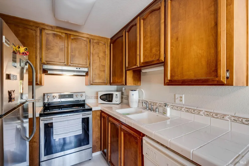 1506 Townview Avenue Santa Rosa, CA 95405